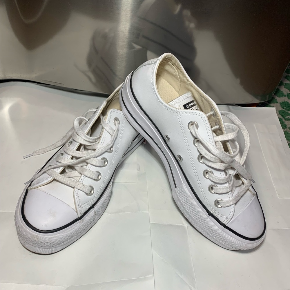 Converse Platform CTAS Lift White Leather Chuck Taylors